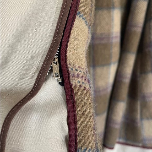 LONDON FOG | Heritage Trench Coat with Zip-Out Liner | Tan | 10 Petite - Picture 12 of 15